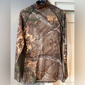 Women’s Under Armour camo fleece base layer